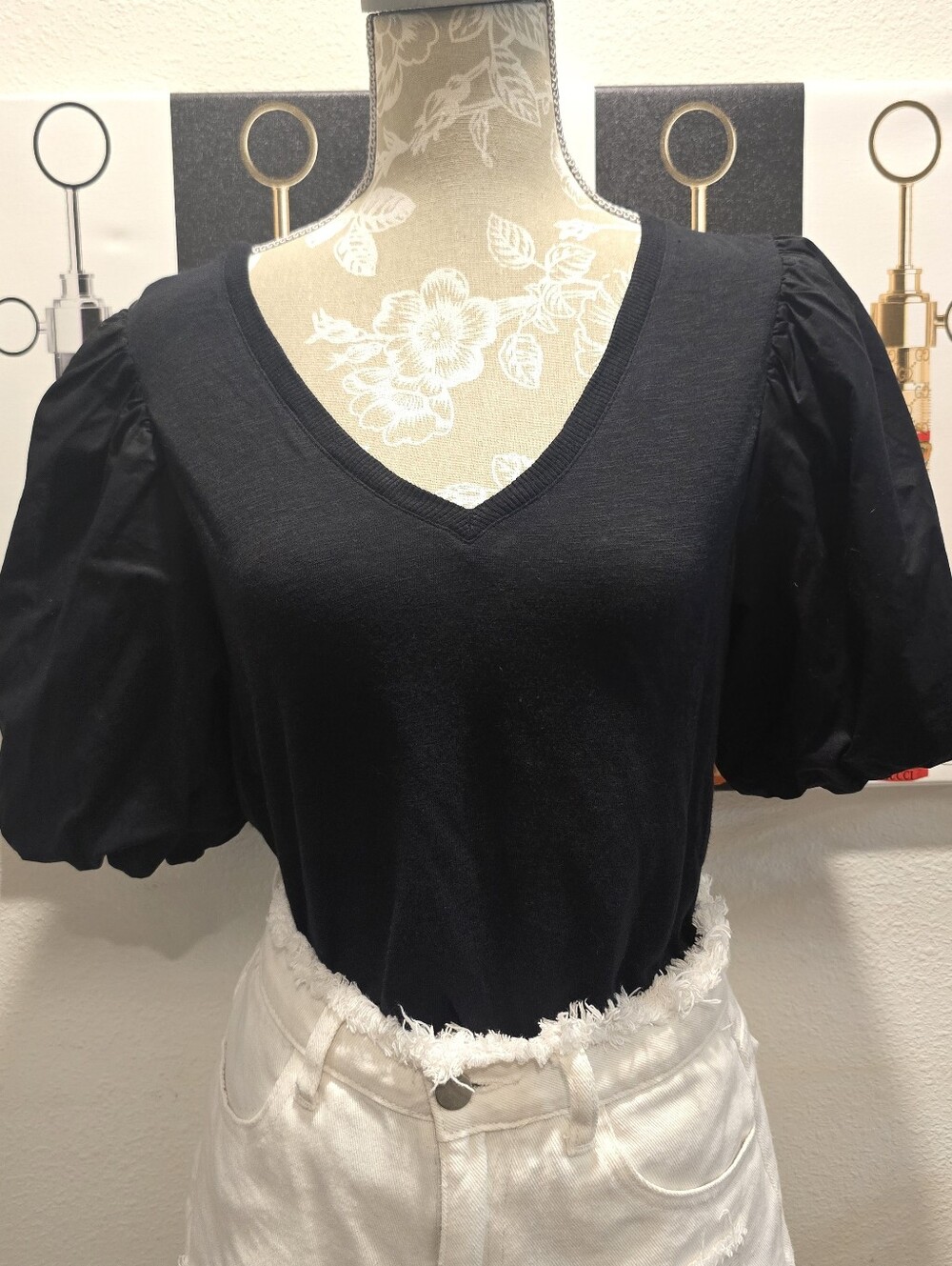 Express Black V-Neck Puff Sleeve Tee